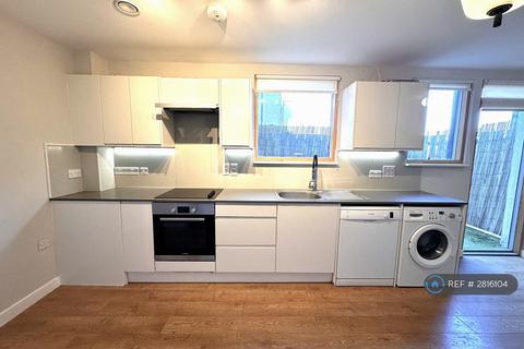 1 bedroom flat to rent, Deepak House, London, SW17