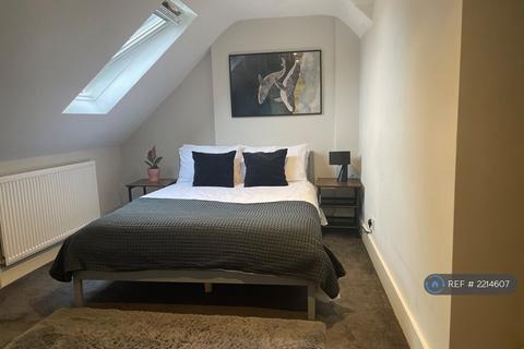 1 bedroom in a flat share to rent, Sea Road, Bexhill-On-Sea, TN40