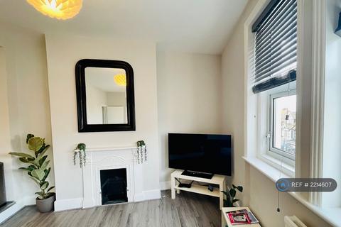 1 bedroom in a flat share to rent, Sea Road, Bexhill-On-Sea, TN40