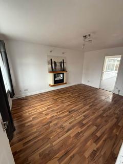 3 bedroom terraced house to rent, High Street, Houghton Le Spring DH5