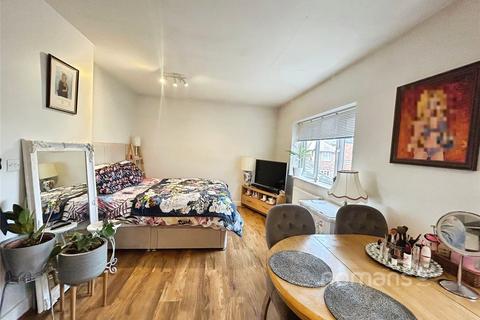 undefined, Queens Road, Farnborough, Hampshire