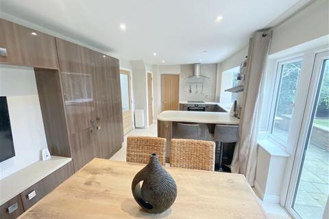 4 bedroom detached house for sale, Thoresby Close, Aston, Sheffield, Rotherham, S26 2EJ