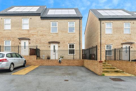 Broughton Road, Pontefract, WF8