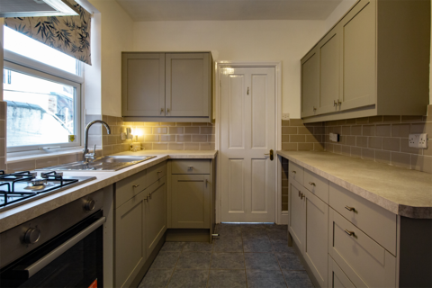 3 bedroom terraced house to rent, Meadow Lane, Loughborough, LE11