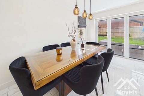 5 bedroom detached house for sale, Teal Avenue, Fulwood, Preston. Lancs. PR2 9BN