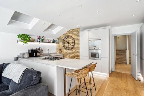 3 bedroom apartment for sale, Munster Road, Fulham, London, SW6