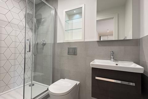 Studio to rent, Beverley Way