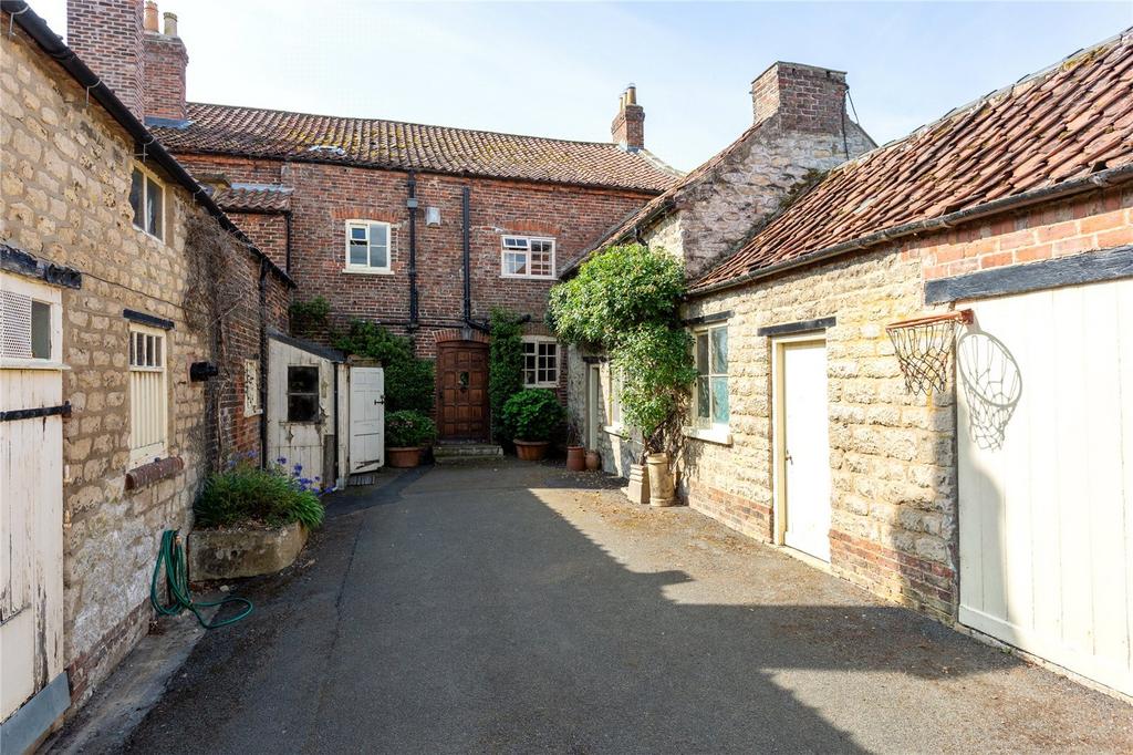 Rear Courtyard
