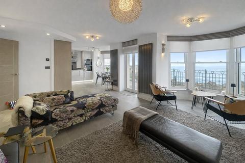 2 bedroom apartment for sale, Sommers Crescent, Ilfracombe, Devon, EX34