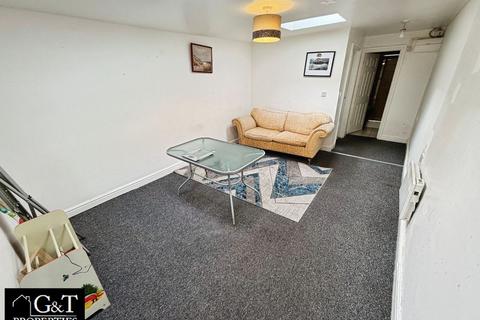 1 bedroom flat to rent, Flat b,  High Street, Dudley