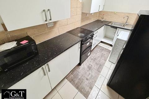 1 bedroom flat to rent, Flat b,  High Street, Dudley