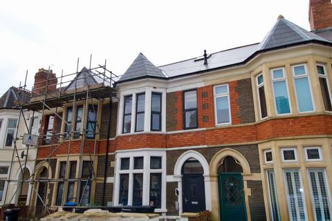 2 bedroom flat to rent, Beda Road, Cardiff