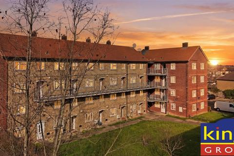 1 bedroom flat for sale, Barrowfield Close, Edmonton, N9