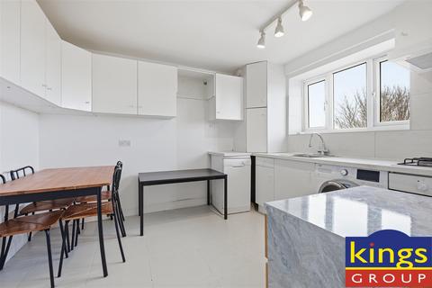 1 bedroom flat for sale, Barrowfield Close, Edmonton, N9