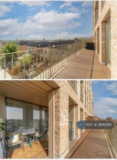 2 bedroom flat to rent, Fore St, London, N18