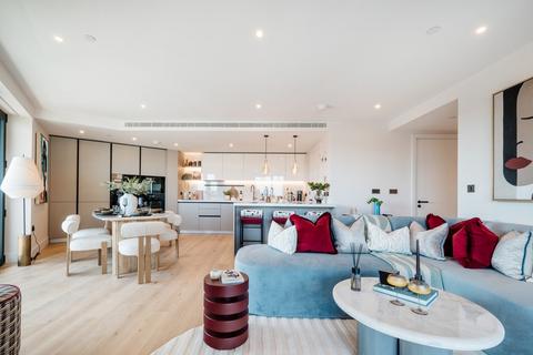 4 bedroom flat for sale, White City Living, 54 Wood Lane, London, W12