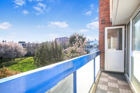3 bedroom flat to rent, Caithness House, Twyford Street, London