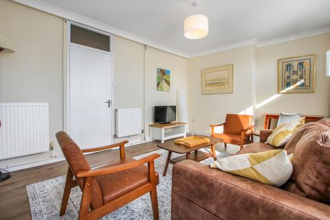 3 bedroom flat to rent, Caithness House, Twyford Street, London
