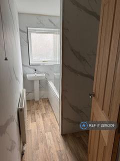 2 bedroom flat to rent, Clarkegrove Road, Sheffield, S10