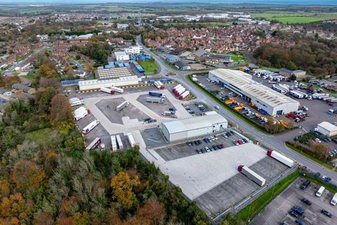 Distribution warehouse to rent, 6-7 Menzies Rd Dover CT16 2HQ