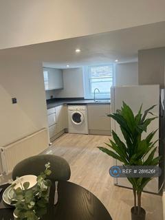1 bedroom flat to rent, Earls Court Road, London, SW5