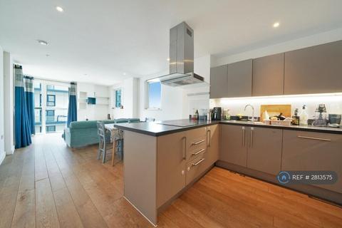 2 bedroom flat to rent, Bessemer Place, London, SE10