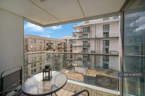 2 bedroom flat to rent, Bessemer Place, London, SE10