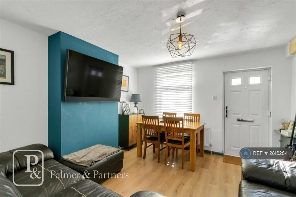 Living Room/Diner