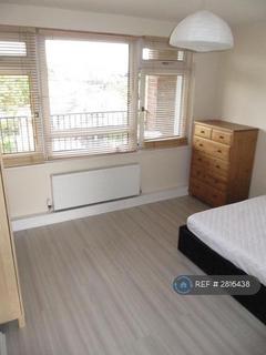 3 bedroom flat to rent, Balham, London, SW12