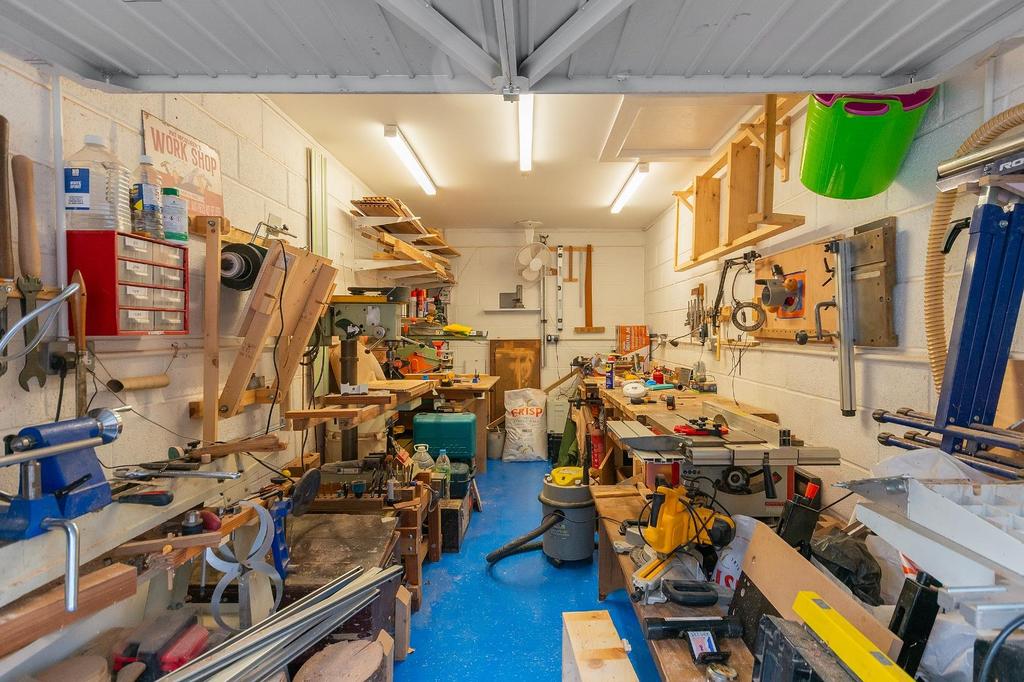 0 W3 PWH - Garage B.jpg
