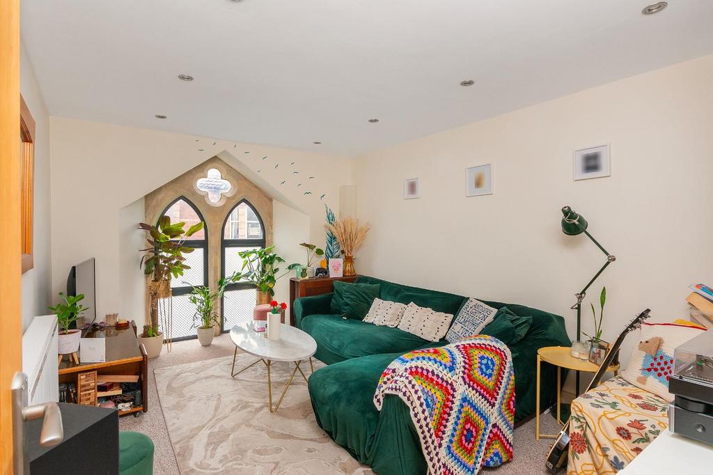 0 W3 PWH - Living Room E.jpg