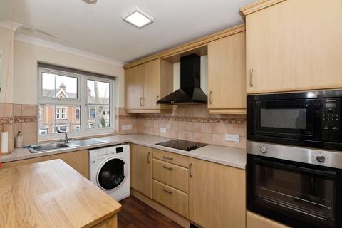 1 bedroom flat for sale, Palmers Drive, Grays, Essex, RM17
