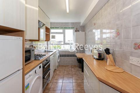 2 bedroom apartment to rent, Fairfax Road, Hampstead NW6