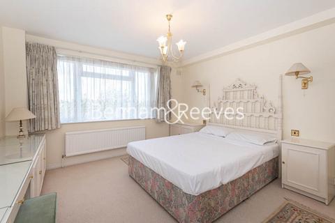 2 bedroom apartment to rent, Fairfax Road, Hampstead NW6