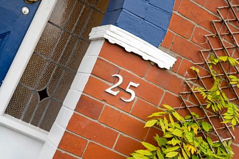 3 bedroom semi-detached house for sale, Shelley Road, Manchester M25