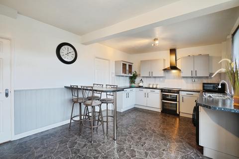 3 bedroom terraced house for sale, Woodlands Road, Overseal, DE12