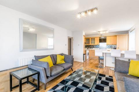 2 bedroom flat to rent, Bowsprit Point, Canary Wharf, London, E14