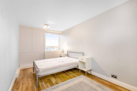Bowsprit Point, Canary Wharf, London, E14