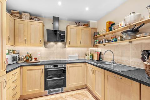 2 bedroom flat for sale, Post Office Lane, Beaconsfield HP9