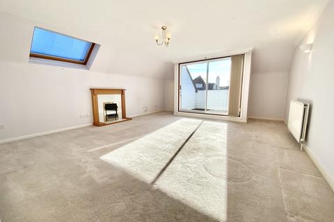 2 bedroom flat for sale, Sunningdale Lodge, 431 Lymington Road, Christchurch, Dorset