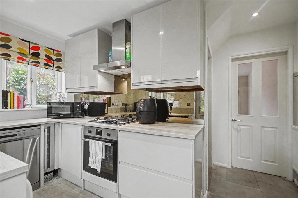 Kitchen 3.jpeg