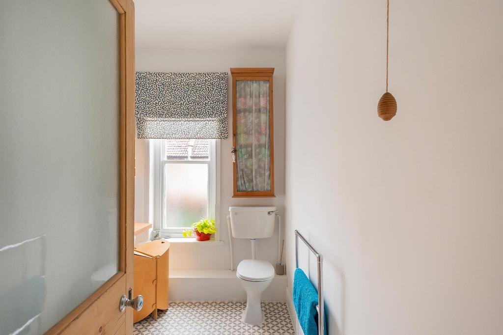 2 S9 ABN - Bathroom C.jpg