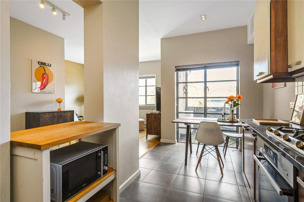 Kitchen/Dining