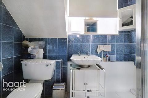 3 bedroom semi-detached house for sale, Wiltshire Avenue, Hornchurch