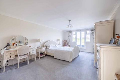 undefined, Boundary Road, Chalfont St Peter SL9