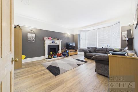 3 bedroom flat for sale, Elmstead Road, Bexhill-On-Sea