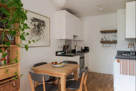 1 bedroom flat for sale, Willingham Terrace, London, NW5