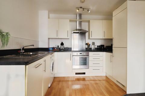 2 bedroom apartment to rent, Overstone Court, CARDIFF