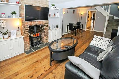 3 bedroom end of terrace house for sale, Crescent Road, Warley, Brentwood, Essex, CM14