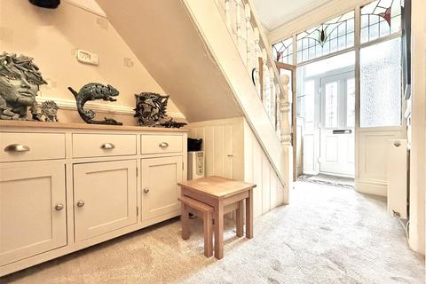 4 bedroom semi-detached house for sale, Laburnum Road, Oxton, Merseyside, CH43
